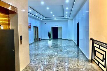 Rove Luxury Hotel And Suites