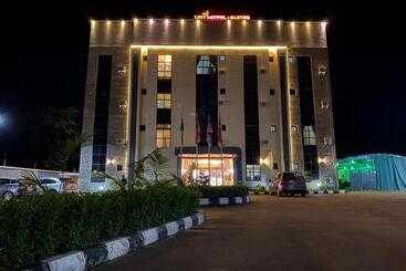 Rove Luxury Hotel And Suites