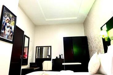 Rove Luxury Hotel And Suites