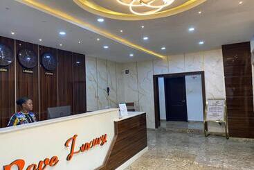 Rove Luxury Hotel And Suites