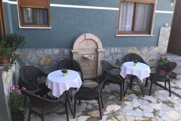 Hostel Xarba