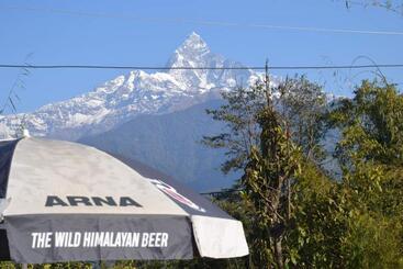 هتل Astam Farm House Homestay