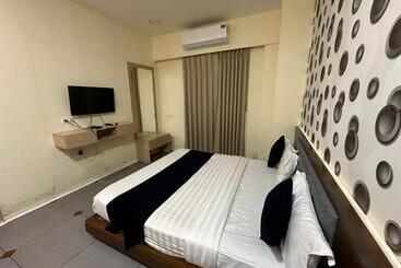 هتل Atithi Inn