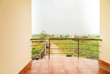 هتل Suncity Homes Bhubaneswar By Morservices
