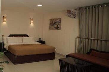 Отель Wayanad Kuruva Isles Jungle Resort