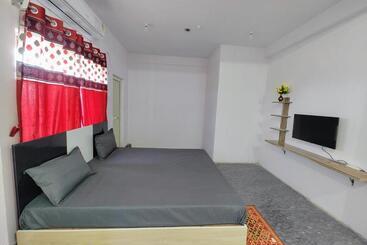 هتل Oyo Silk City Palace