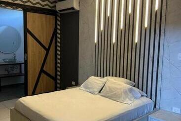 هتل Suites Lounge La Viga