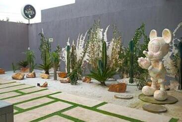 هتل Suites Lounge La Viga