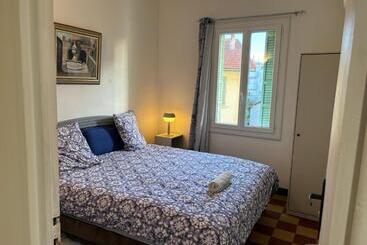 پانسیون Brinette Room