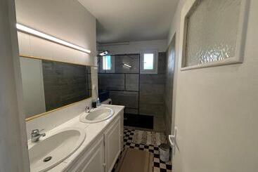 پانسیون Brinette Room