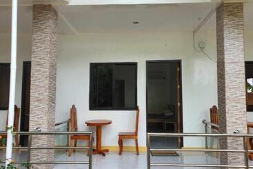 بنسيون Chery S Guesthouse