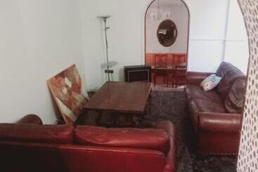 پانسیون Estrella Lounge