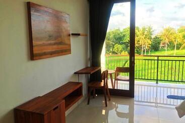 پانسیون Henrynatha Guesthouse