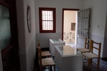پانسیون Hostel La Española