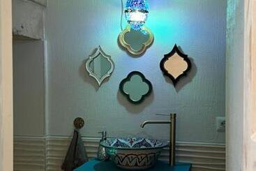پانسیون Suite Zorah
