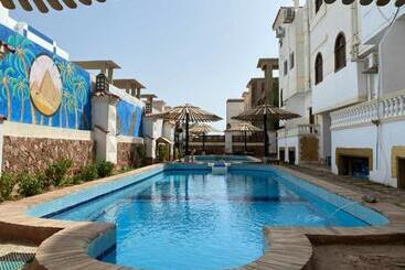 پانسیون The Loft