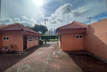 Amrise Hotel 12