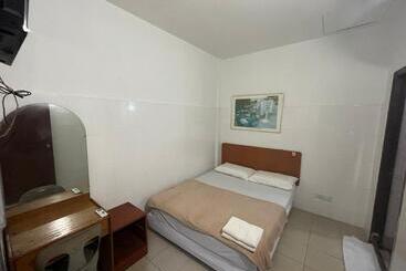 Amrise Hotel 12