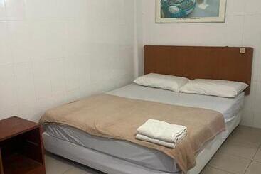 Amrise Hotel 12