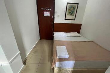 Amrise Hotel 12