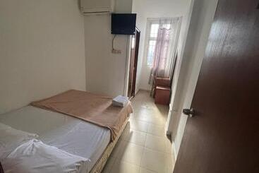 Amrise Hotel 12