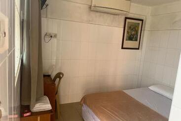 Amrise Hotel 12