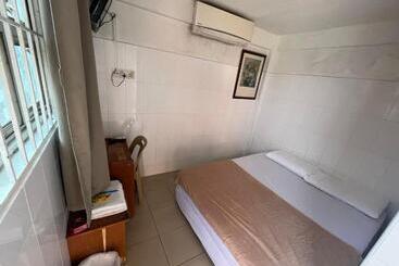 Amrise Hotel 12
