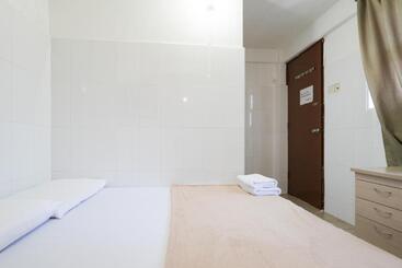 Amrise Hotel 12
