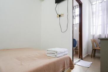 Amrise Hotel 12