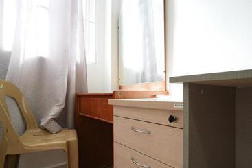 Amrise Hotel 12