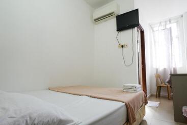 Amrise Hotel 12