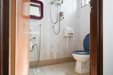 Amrise Hotel 12
