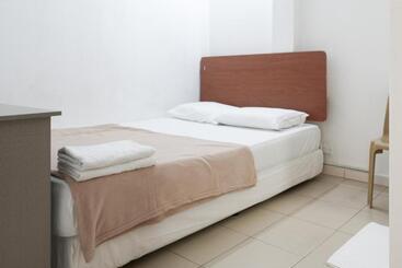 Amrise Hotel 12