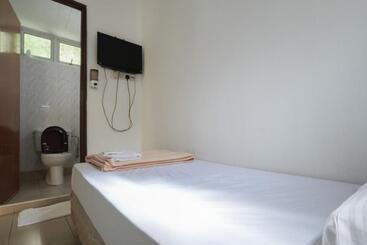 Amrise Hotel 12