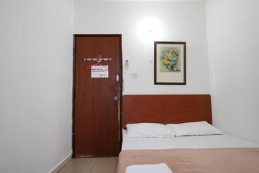 Amrise Hotel 12