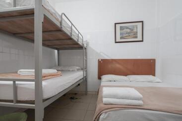 Amrise Hotel 12