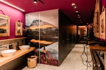 Capsule Hotel   Chapter Lucerne