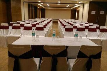 Fabhotel Prime Centurion