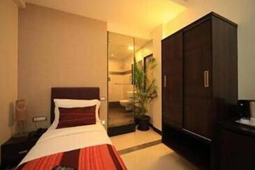 Fabhotel Prime Centurion
