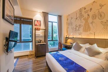 هتل Overseas Chinese Town Nanyang Inn