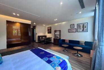 هتل Overseas Chinese Town Nanyang Inn