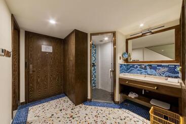 هتل Overseas Chinese Town Nanyang Inn