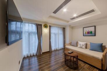 هتل Overseas Chinese Town Nanyang Inn