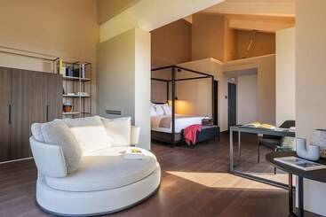 هتل Le Cattedrali Relais By Laqua Collection