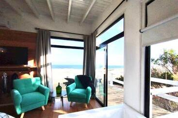 Las Rochas, Suites De Mar