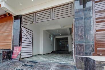 Oyo Flagship Hotel Sangam Palace
