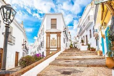پانسیون Hc Calahonda Beach Nerja