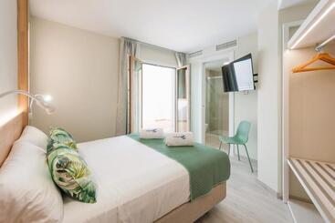 پانسیون Hc Calahonda Beach Nerja