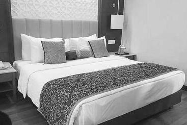 پانسیون 7even Hills International Airport By Glitz Hotels