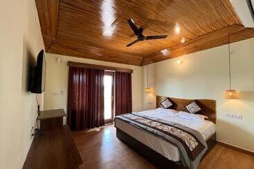 Wild Planet Corbett Hotel And Resort